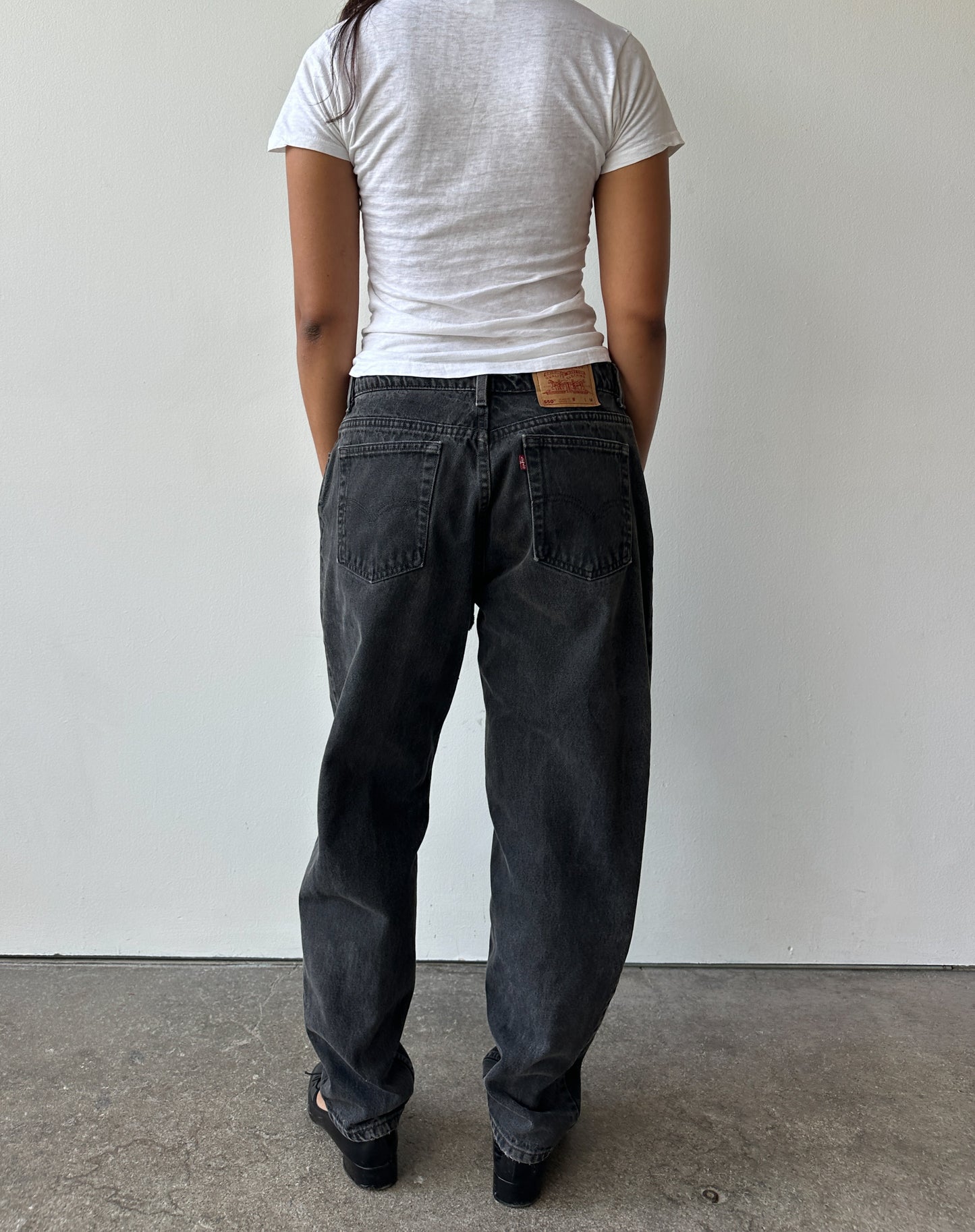 1990s 550 Levi’s Relaxed Fit Tapered Leg 34 Waist