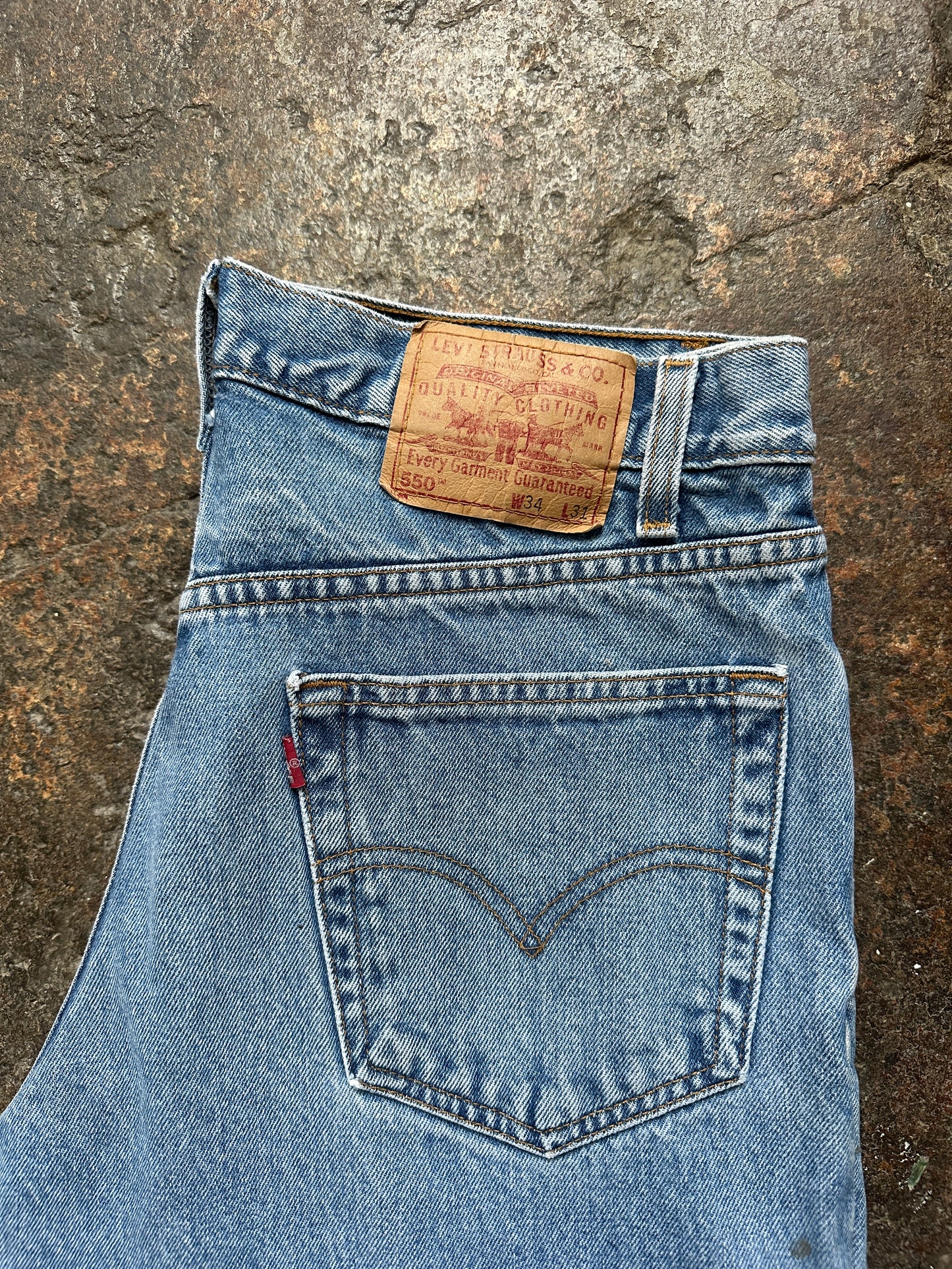 1990s 550 Levi’s Relaxed Fit 33 Waist