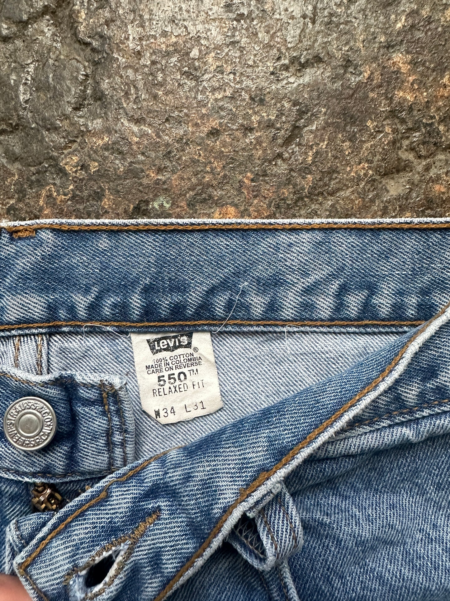 1990s 550 Levi’s Relaxed Fit 33 Waist