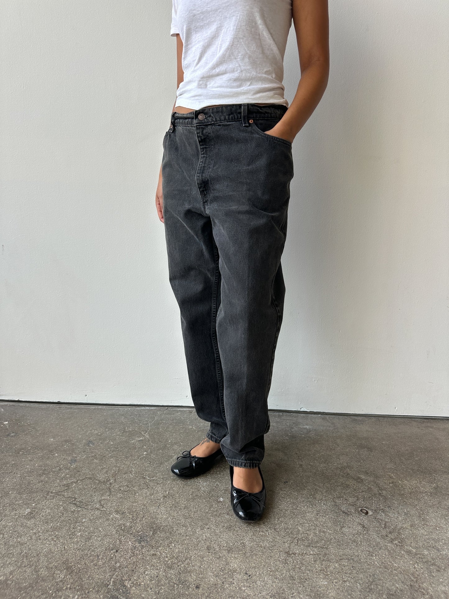 1990s 550 Levi’s Relaxed Fit Tapered Leg 34 Waist